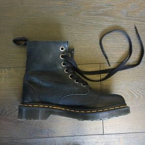 DR. MARTENS ✨ rare/customs Hazil Combat Boots